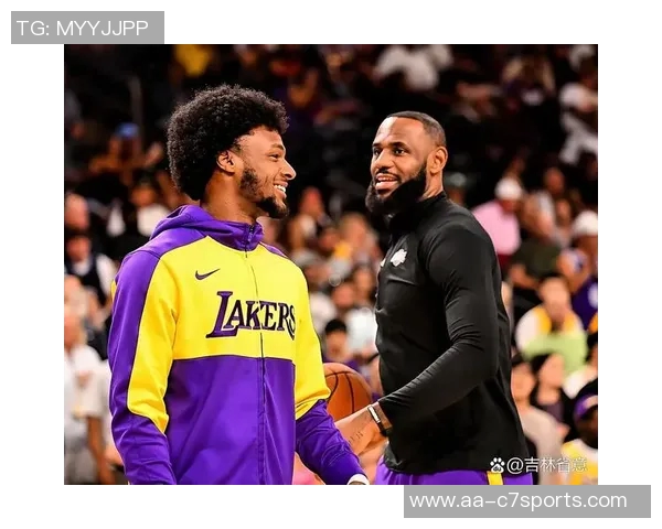 夸梅直言詹姆斯场上表现受限疲惫不堪难以回防影响湖人提速