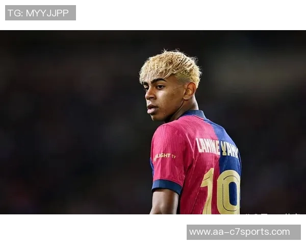 奥尔莫谈梅西与亚马尔的比较并表达自己对10号位的热爱 奥尔莫谈梅西与亚马尔的比较并表达自己对10号位的热爱